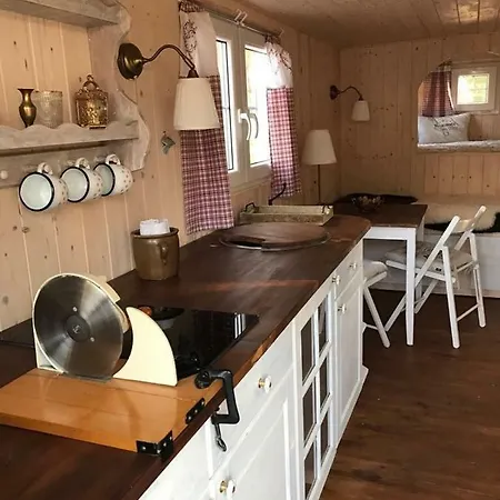Campingplatz Stilvoller Bauwagen In Berlin-köpenick